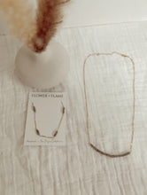 Load image into Gallery viewer, Labradorite Bar Necklace