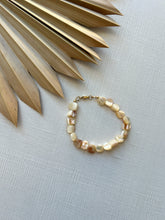 Load image into Gallery viewer, Shells &amp; Kisses Bracelet
